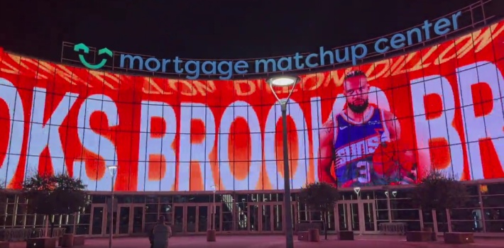 Absen instala la mayor pantalla LED transparente en el exterior de un pabellón NBA/WNBA en Phoenix