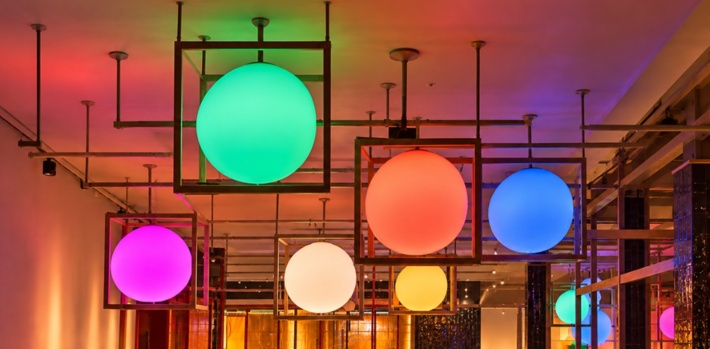 Fentum desarrolla una instalación de iluminación dinámica para Ametller Origen en Barcelona